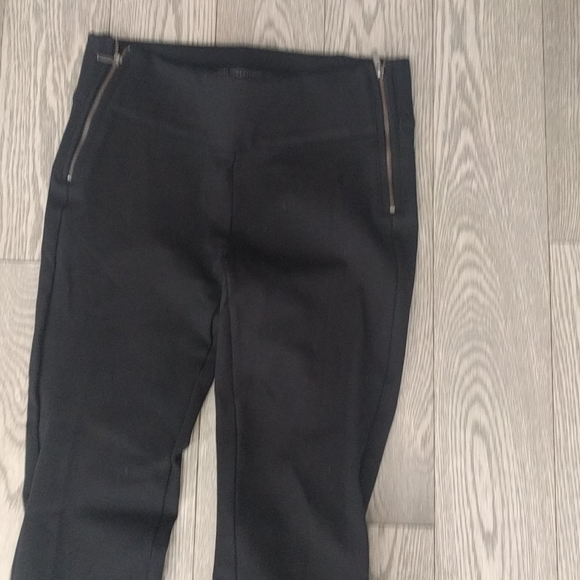 Beautiful black leggings by Zara🍀🌸 - Picture 3 of 9